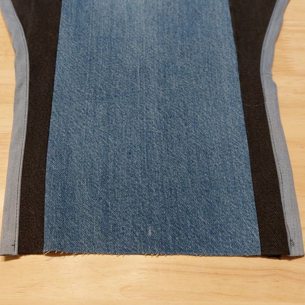 Coudre et procéder de la même façon avec la seconde emmanchure.