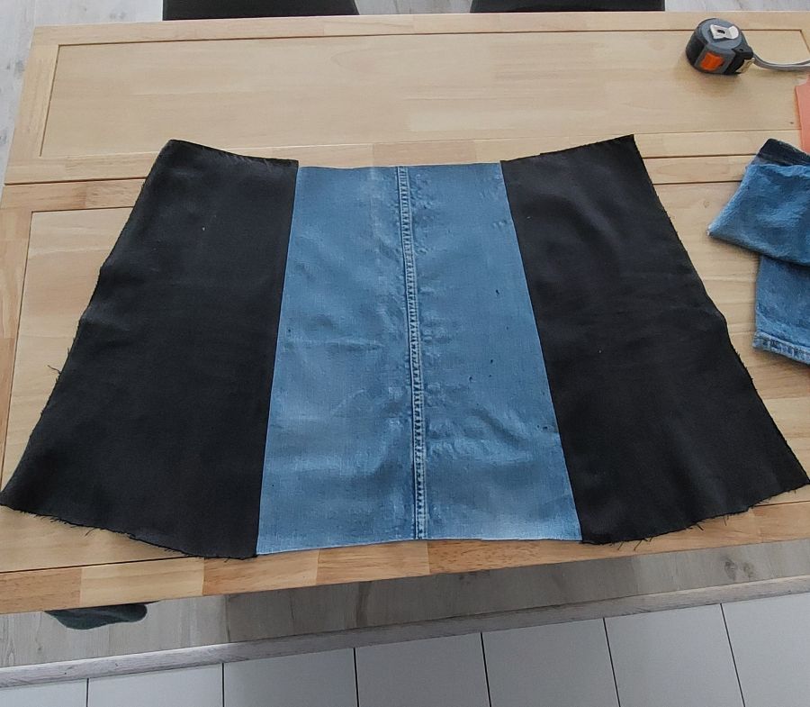 Assembler les morceaux du bas du tablier.